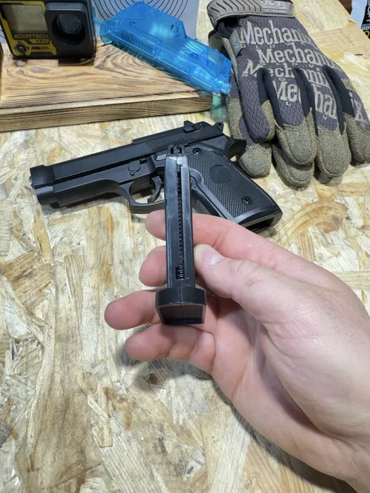 Іграшковий металевий пістолет Beretta M92FS mini ZM21 Cyma кульки 6мм - Зображення 6
