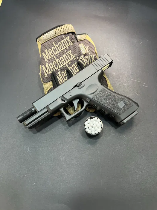 Іграшковий пістолет Glock 17 — Cyma ZM17 Original