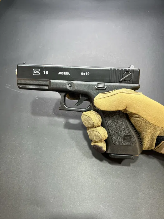 Іграшковий пістолет Glock 17 G18 з маркуванням +500 куль — black, 6 мм, пружинний - Зображення 8