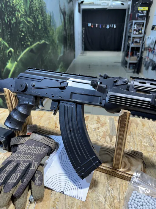 Іграшковий пластиковий автомат AK47 0808CC пружинний з лазером 87 см - Зображення 7