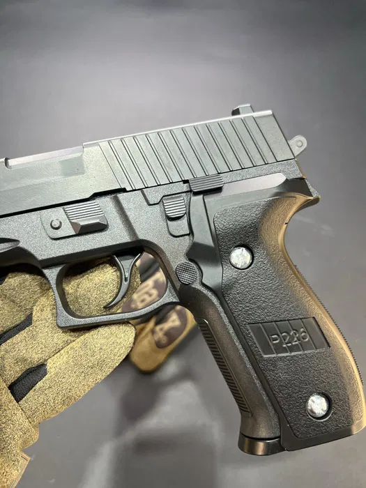 Іграшковий металевий пістолет з глушником Sig Sauer P226 PRO C26+ - Зображення 3