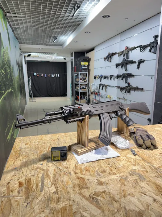Іграшковий пластиковий автомат AK47 0808CC пружинний з лазером 87 см
