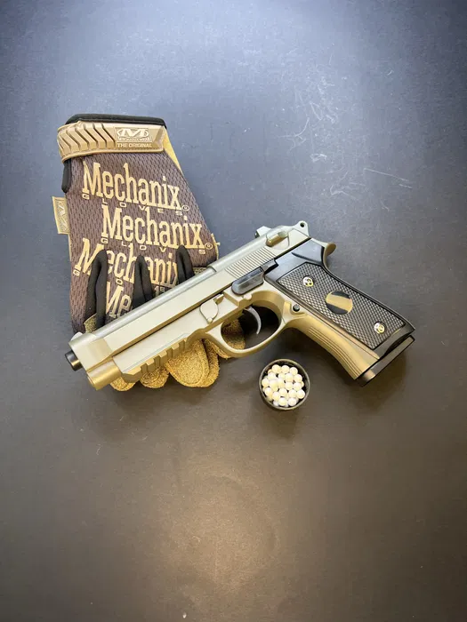 Іграшковий металевий пістолет Beretta M9A3 койот — V22 TAN Vigor, 6 мм, пружинний