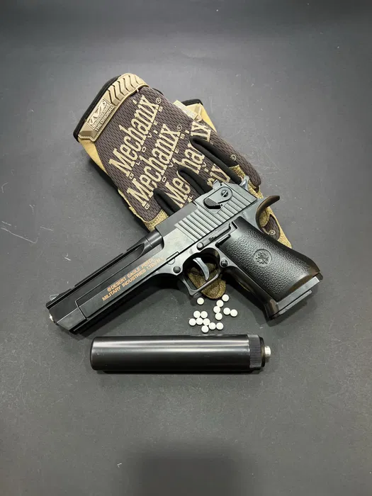 Іграшковий металевий пістолет з глушником Desert Eagle — C20+