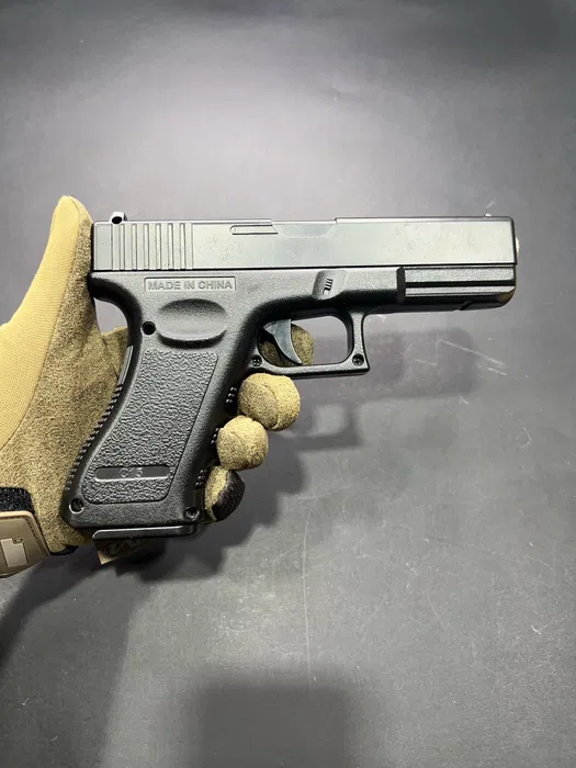 Іграшковий пістолет Glock 17 G18 з маркуванням +500 куль — black, 6 мм, пружинний - Зображення 2